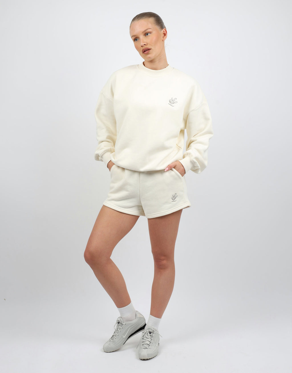 Cove Simmi Studios Embroidered Logo Sweatshirt In Cream