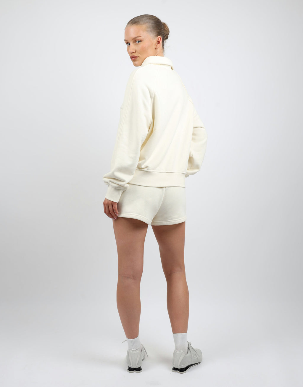 Monaco Simmi Studios Embroidered Logo Polo Sweatshirt In Cream