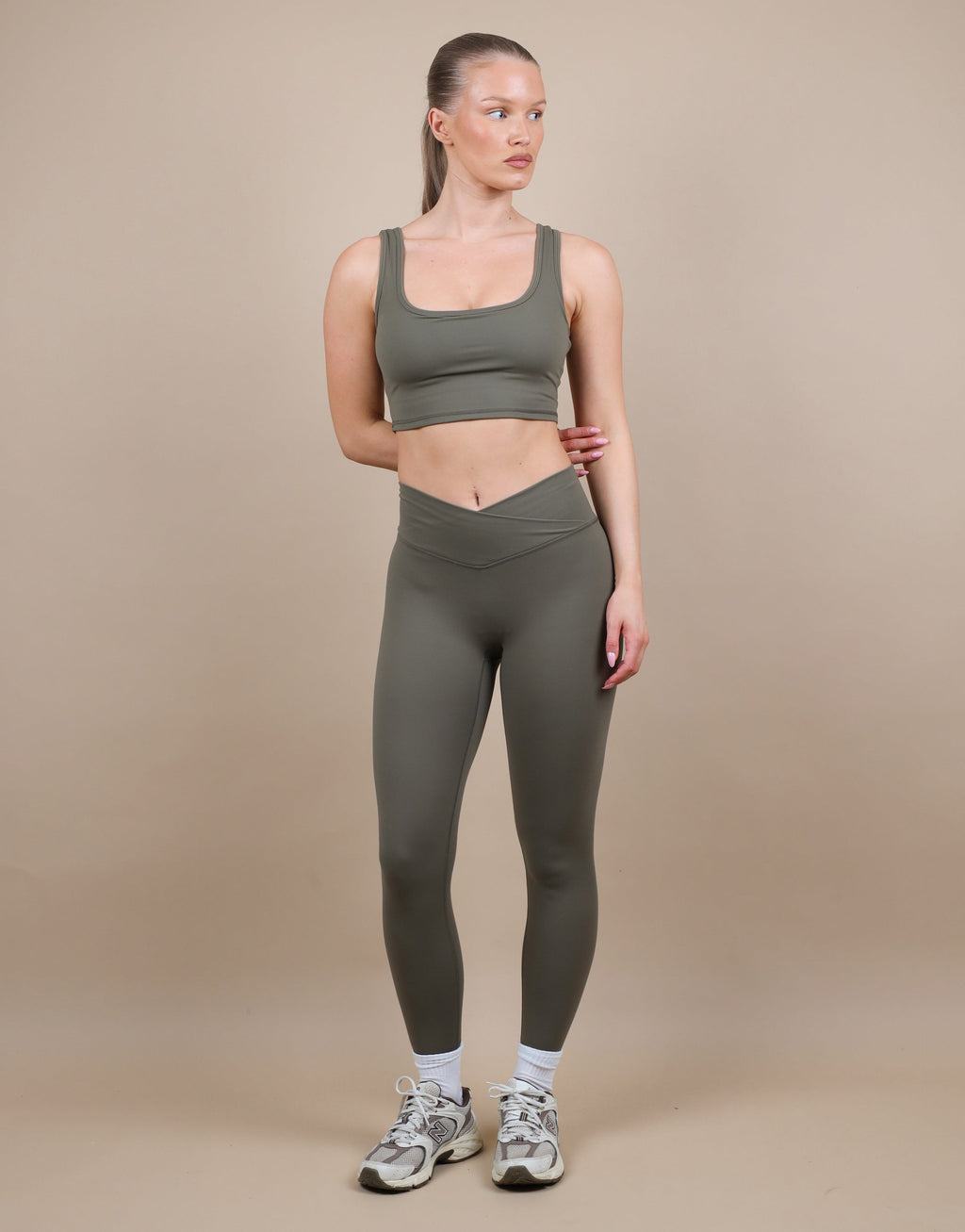 Teagan Square Neck Cropped Tank Top In Olive