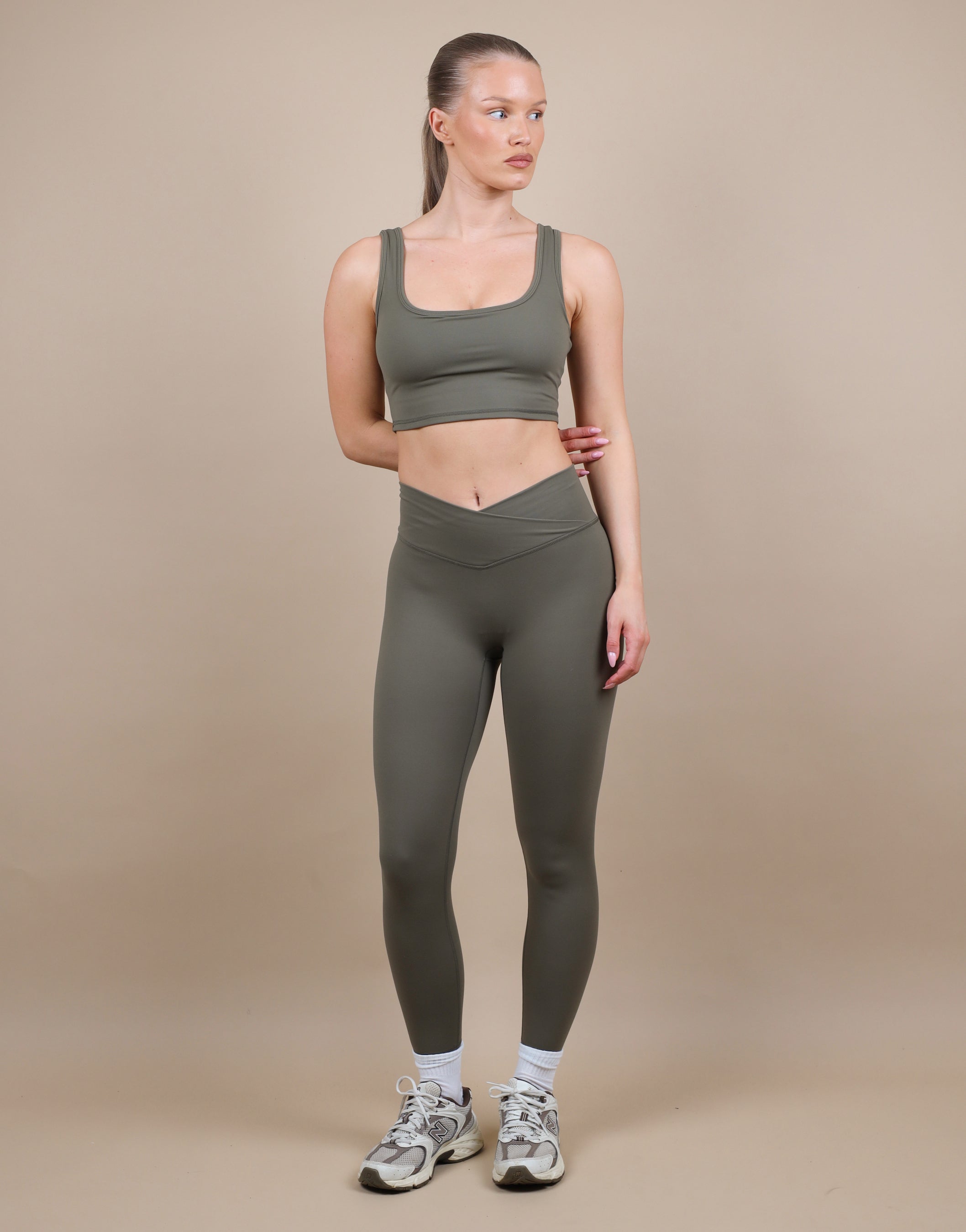 Teagan Square Neck Cropped Tank Top In Olive