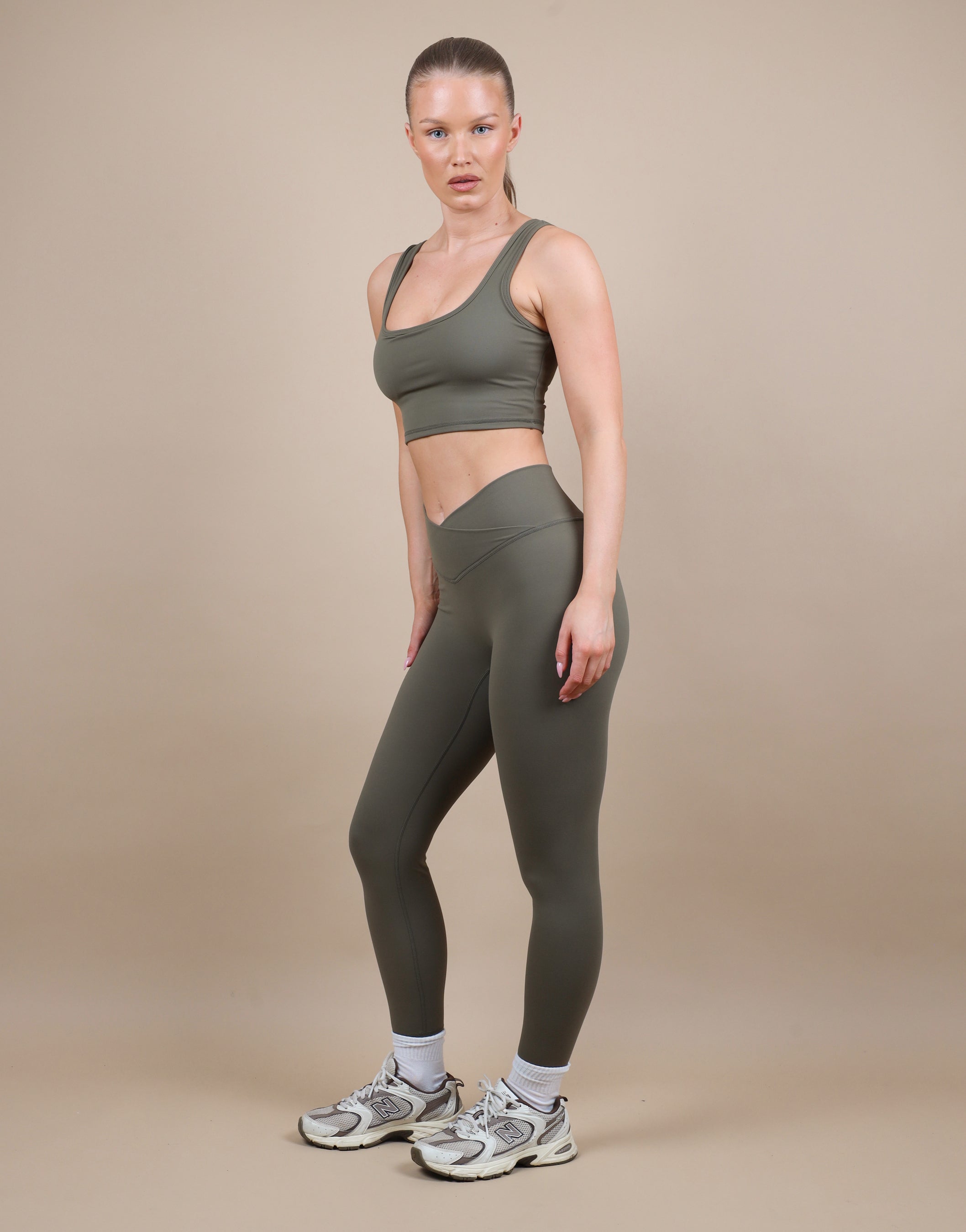 Teagan Square Neck Cropped Tank Top In Olive