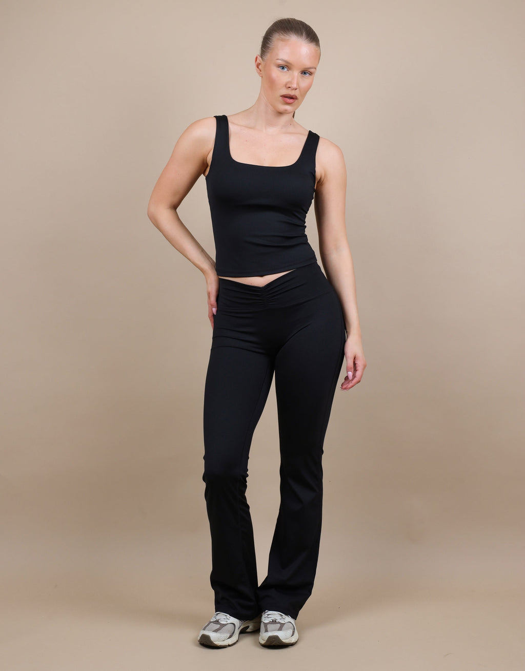 Cleo Ruched Front Flared Leggings In Black