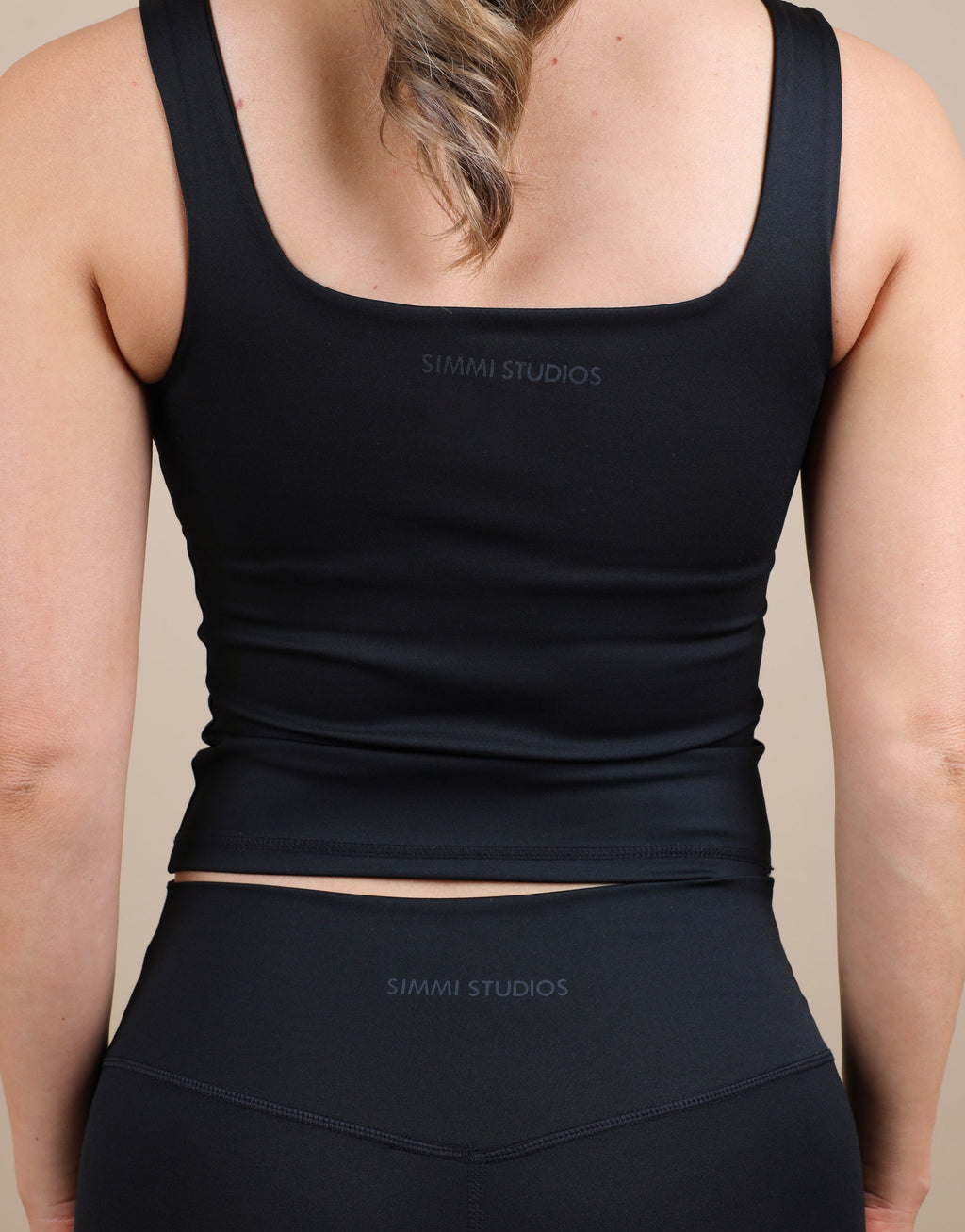 Rhea Square Neck Tank Top In Black
