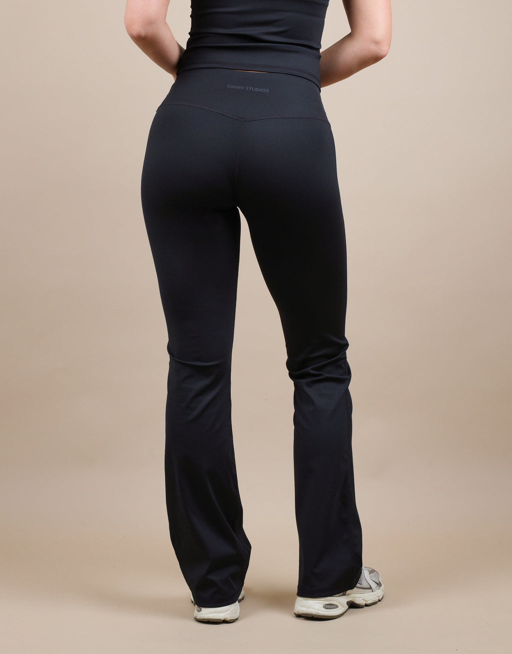 Cleo Ruched Front Flared Leggings In Black