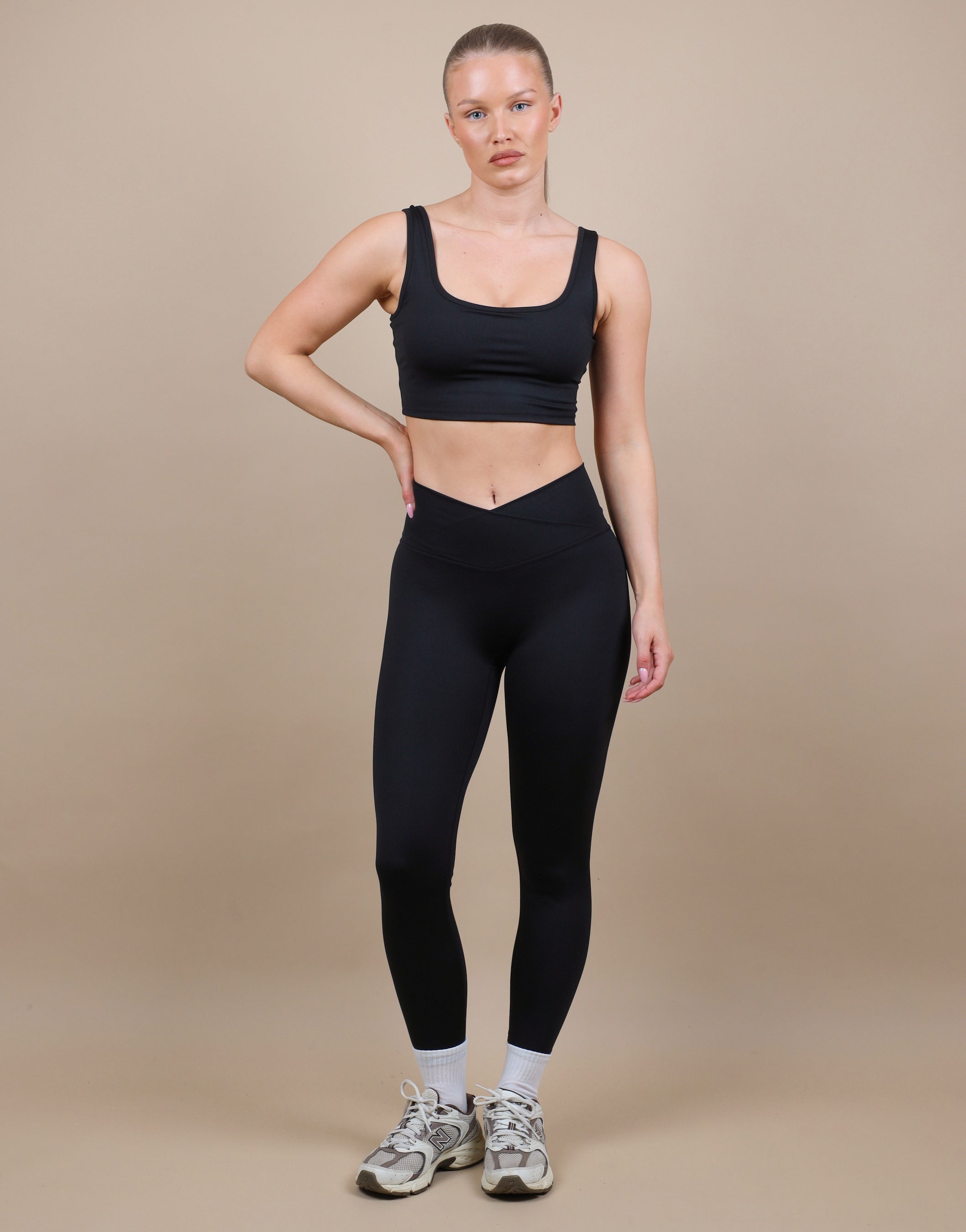 Teagan Square Neck Cropped Tank Top In Black