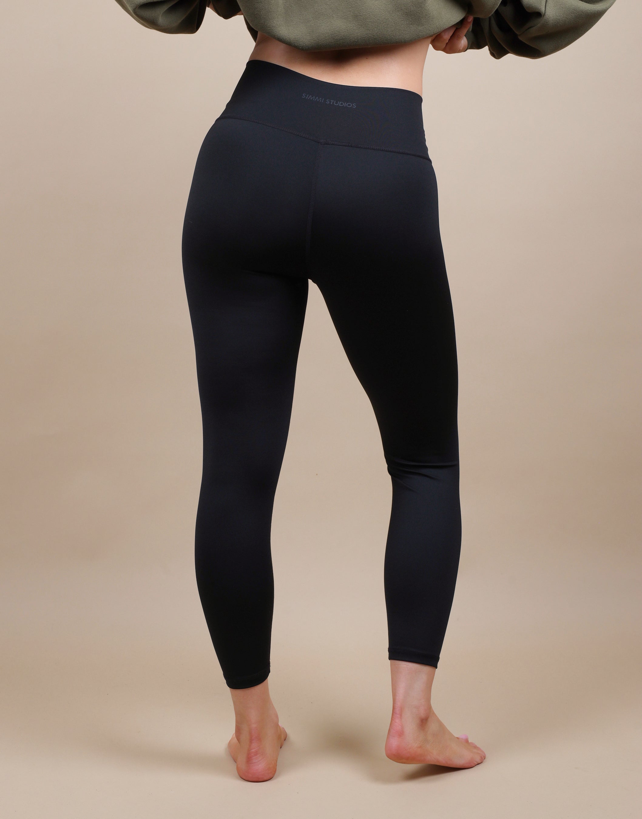 Blake V Front Leggings in Black