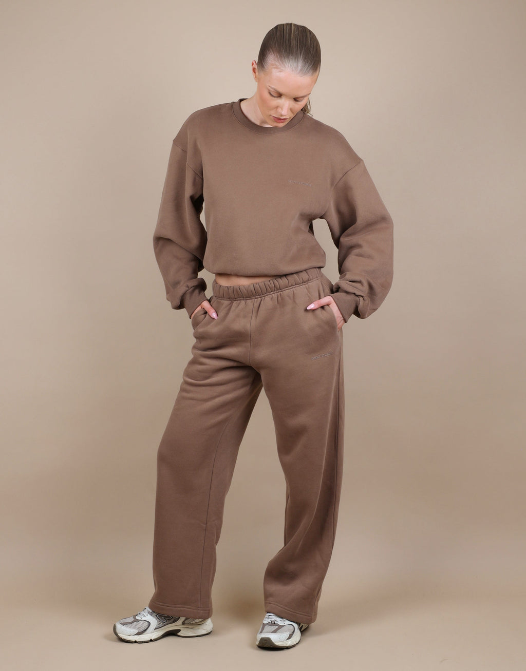 Demi Straight Leg Joggers In Mocha