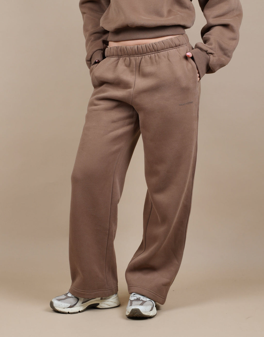 Demi Straight Leg Joggers In Mocha