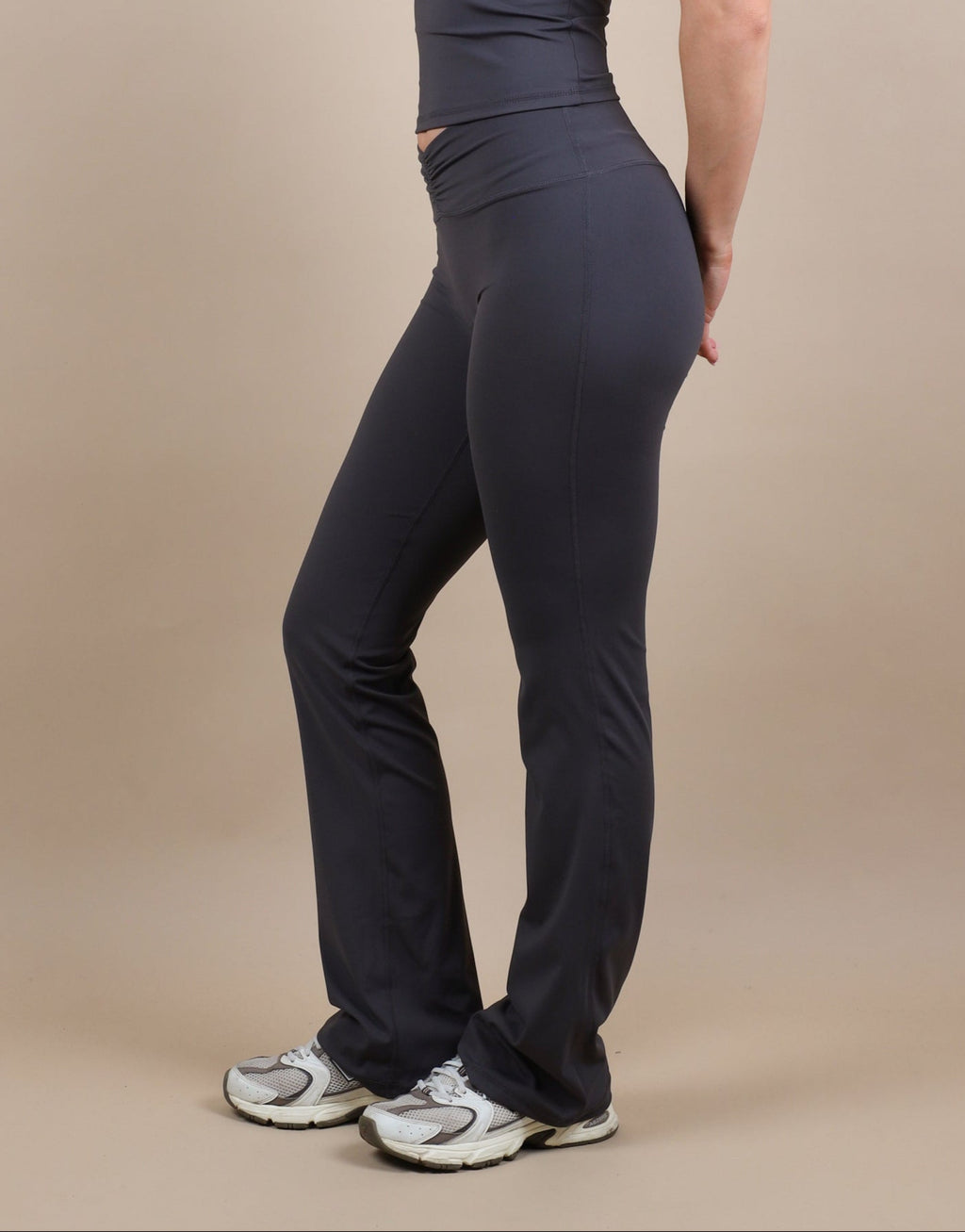Cleo Ruched Front Flared Leggings In Slate