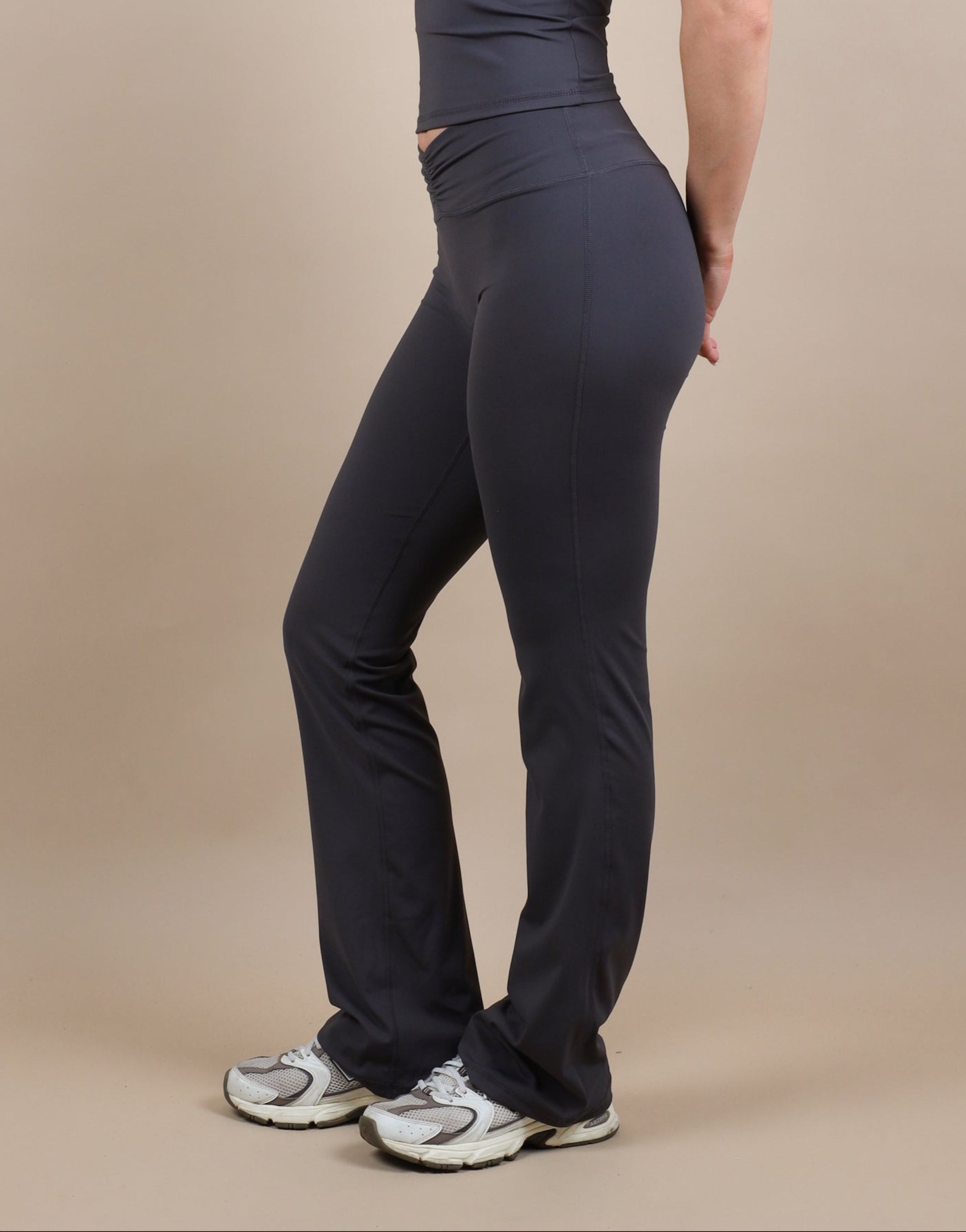 Cleo Ruched Front Flared Leggings In Slate