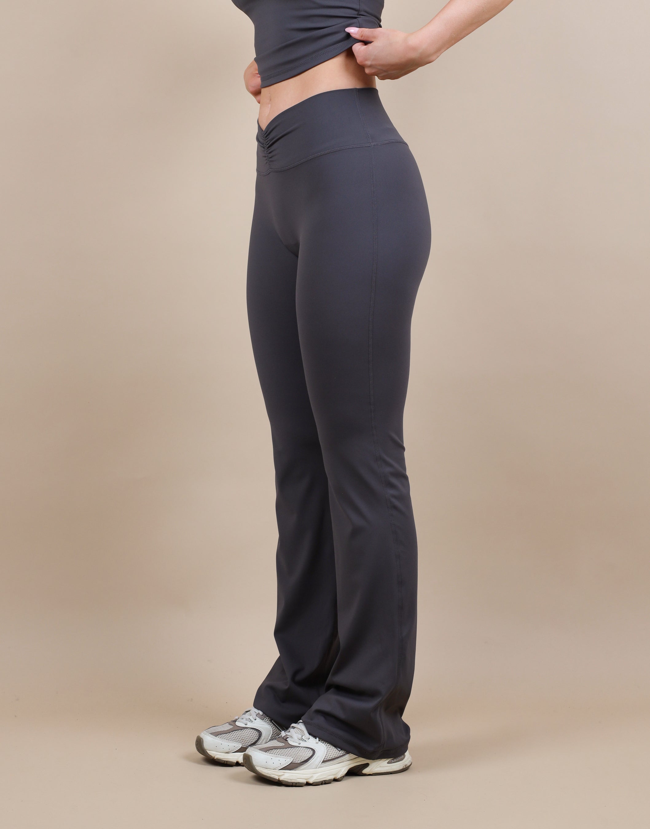 Cleo Ruched Front Flared Leggings In Slate