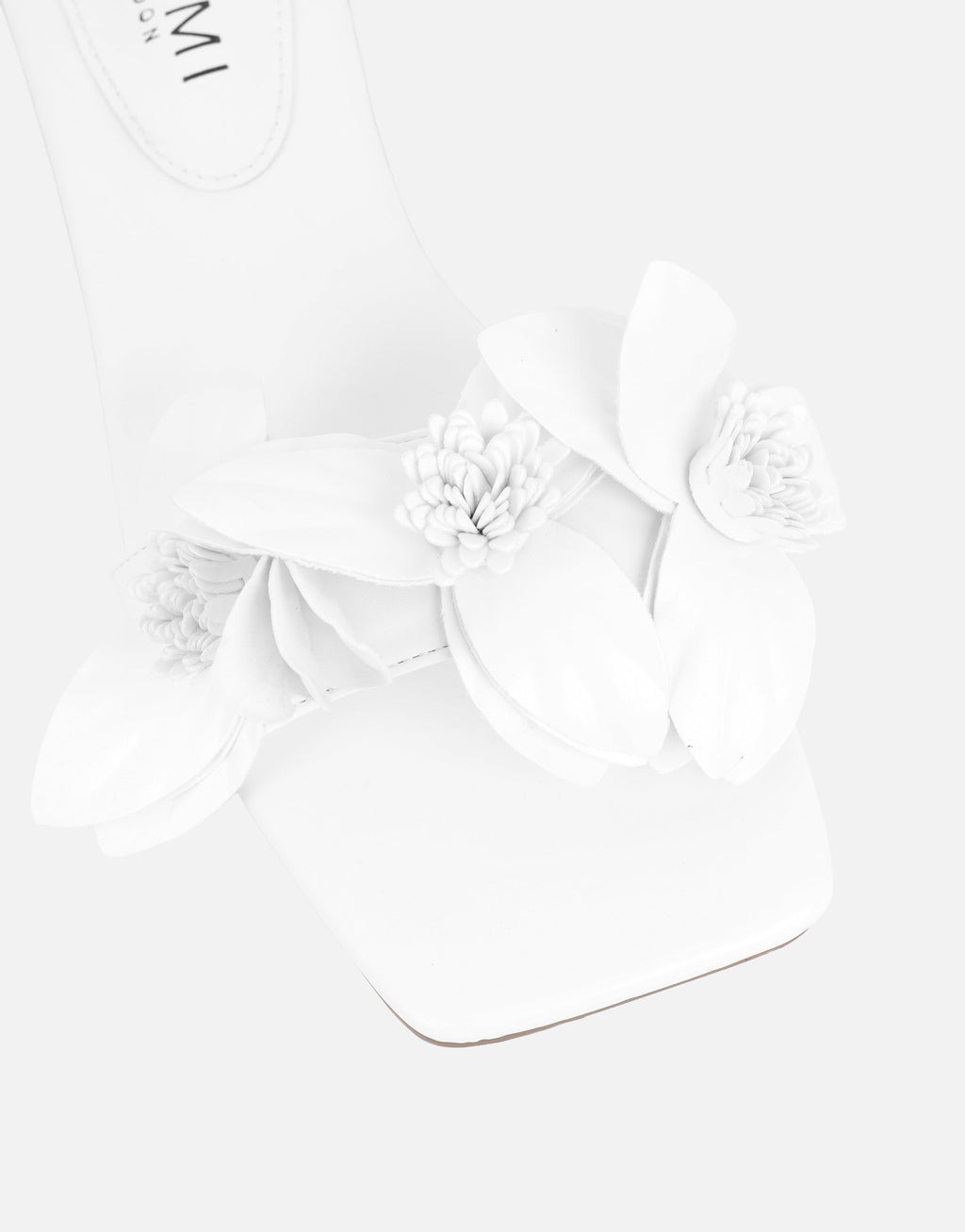 Gilly White Flower Detail Flat Sandals