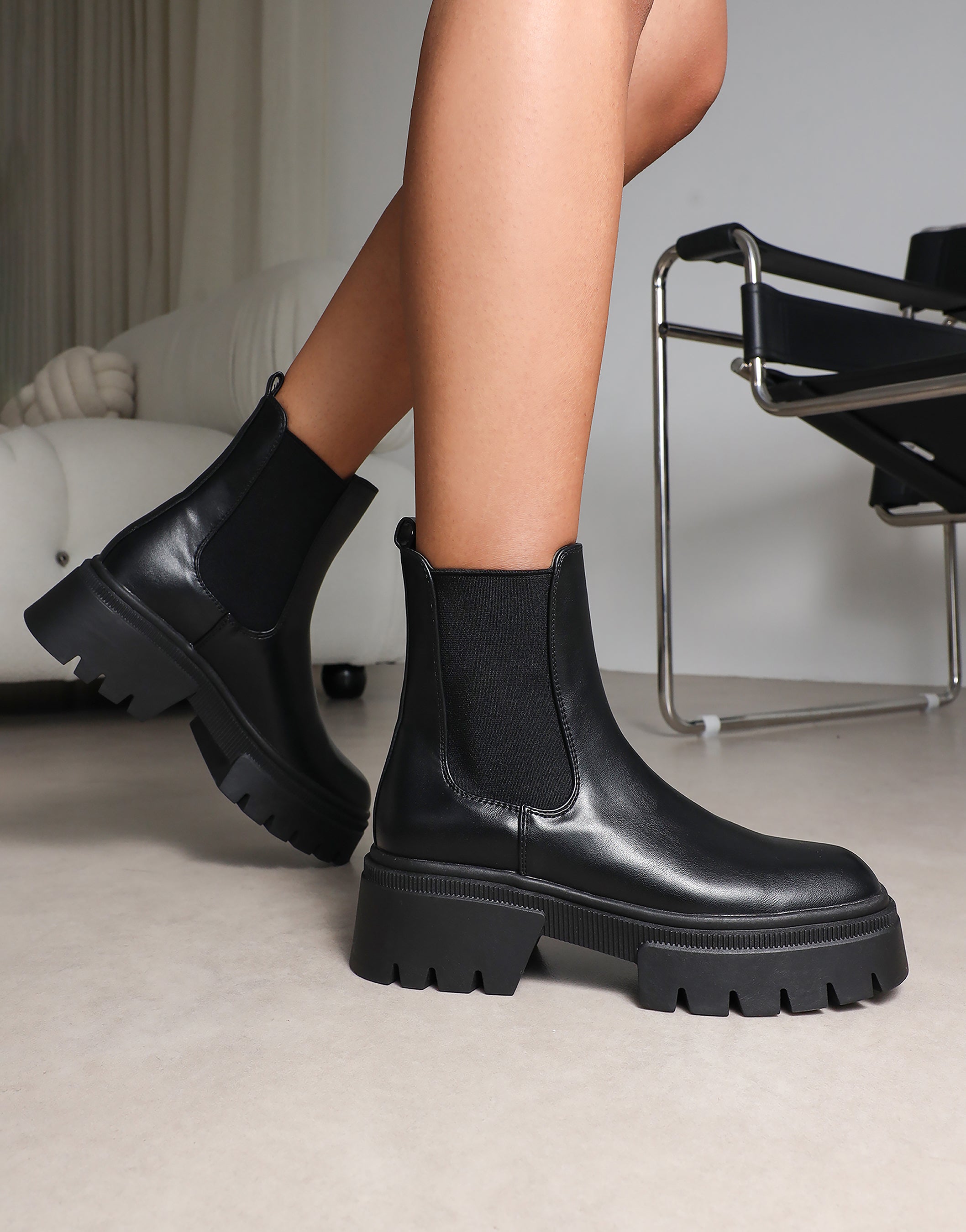 Judd Black Chunky Chelsea Boots