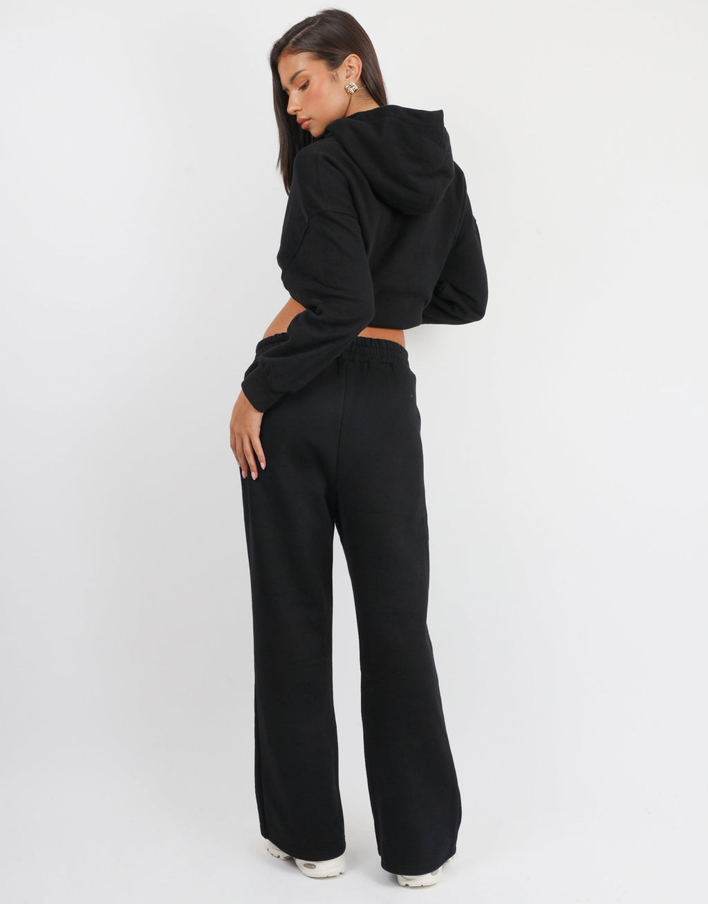 Maeve Simmi Studios Essentials Hoodie in Black