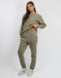 Elwood Simmi Studios Essentials Cuffed Jogger in Olive