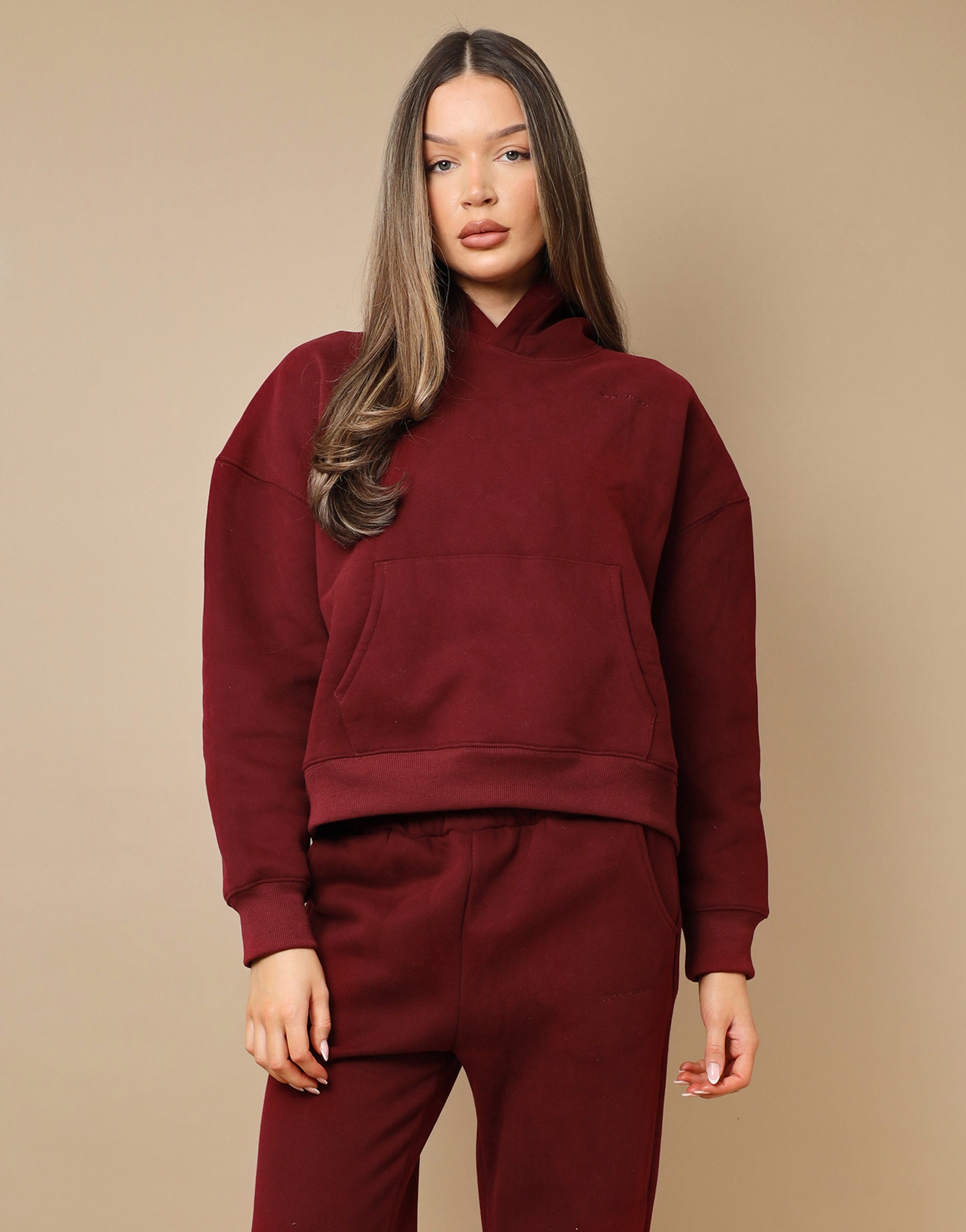 Ava Simmi Studios Essentials Hoodie in Burgundy