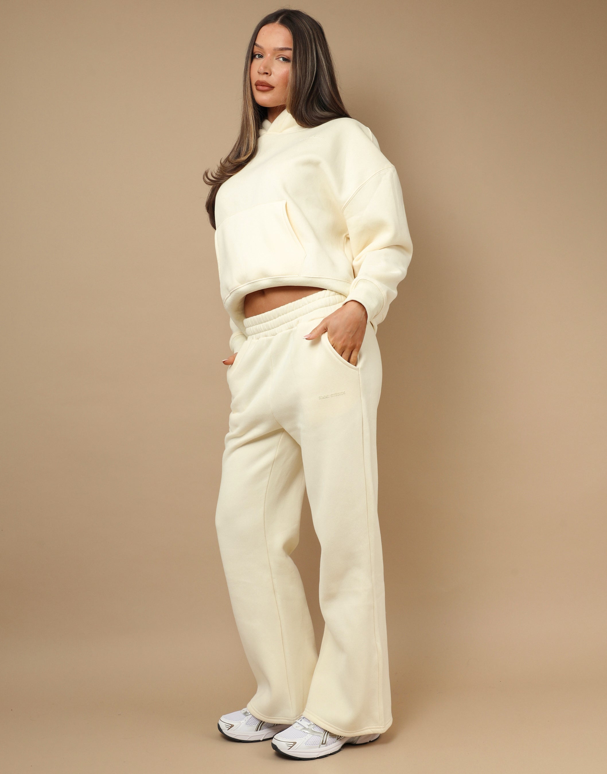 Maeve Simmi Studios Essentials Hoodie In Cream