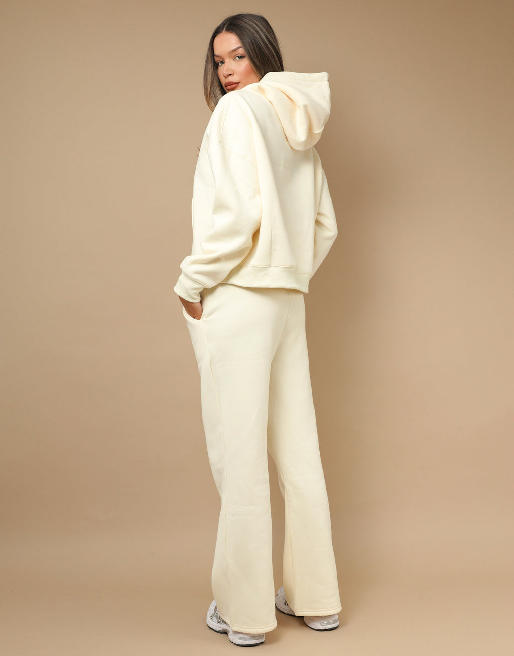 Maeve Simmi Studios Essentials Hoodie In Cream