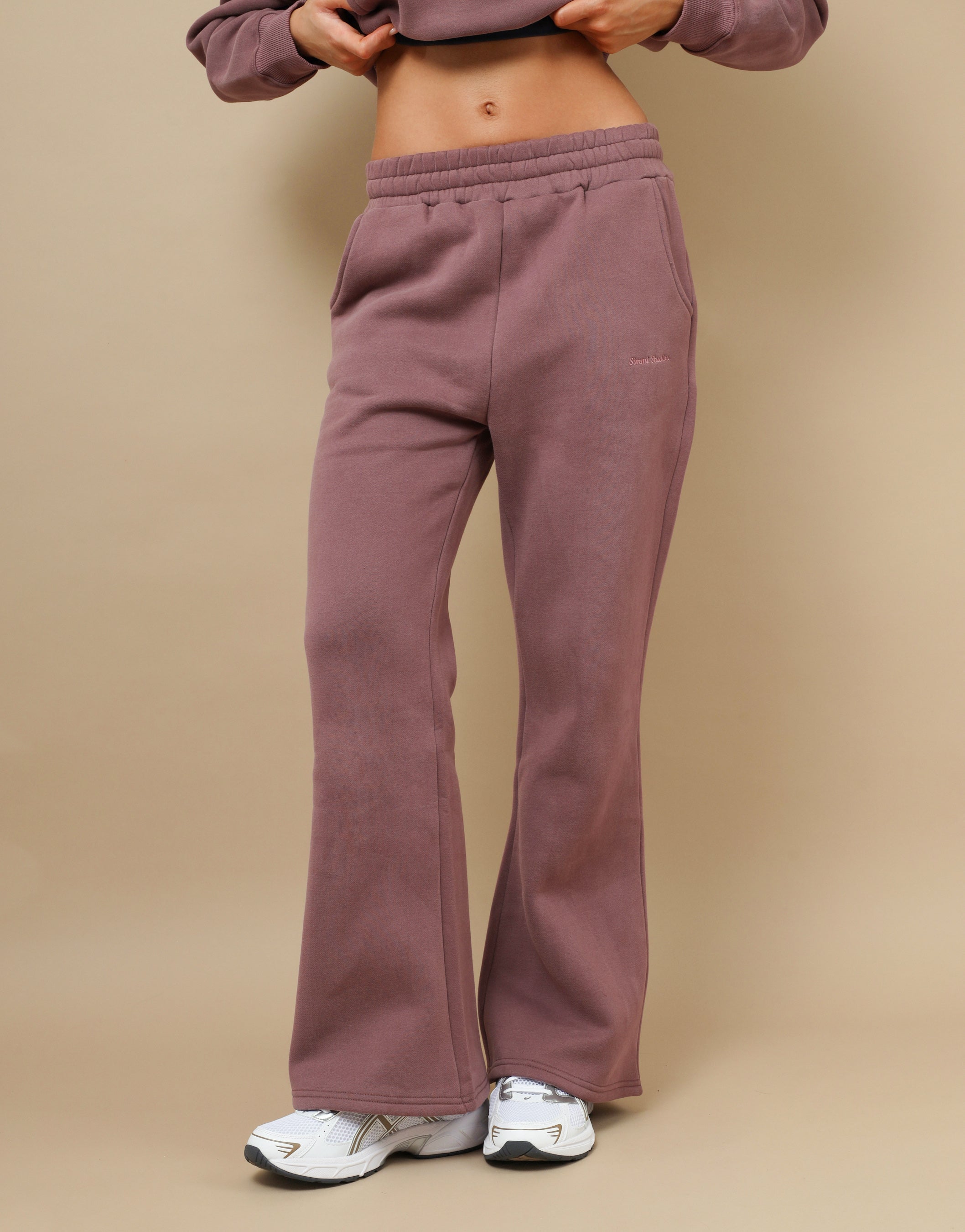 Maia Simmi Studios Essentials Joggers In Mauve