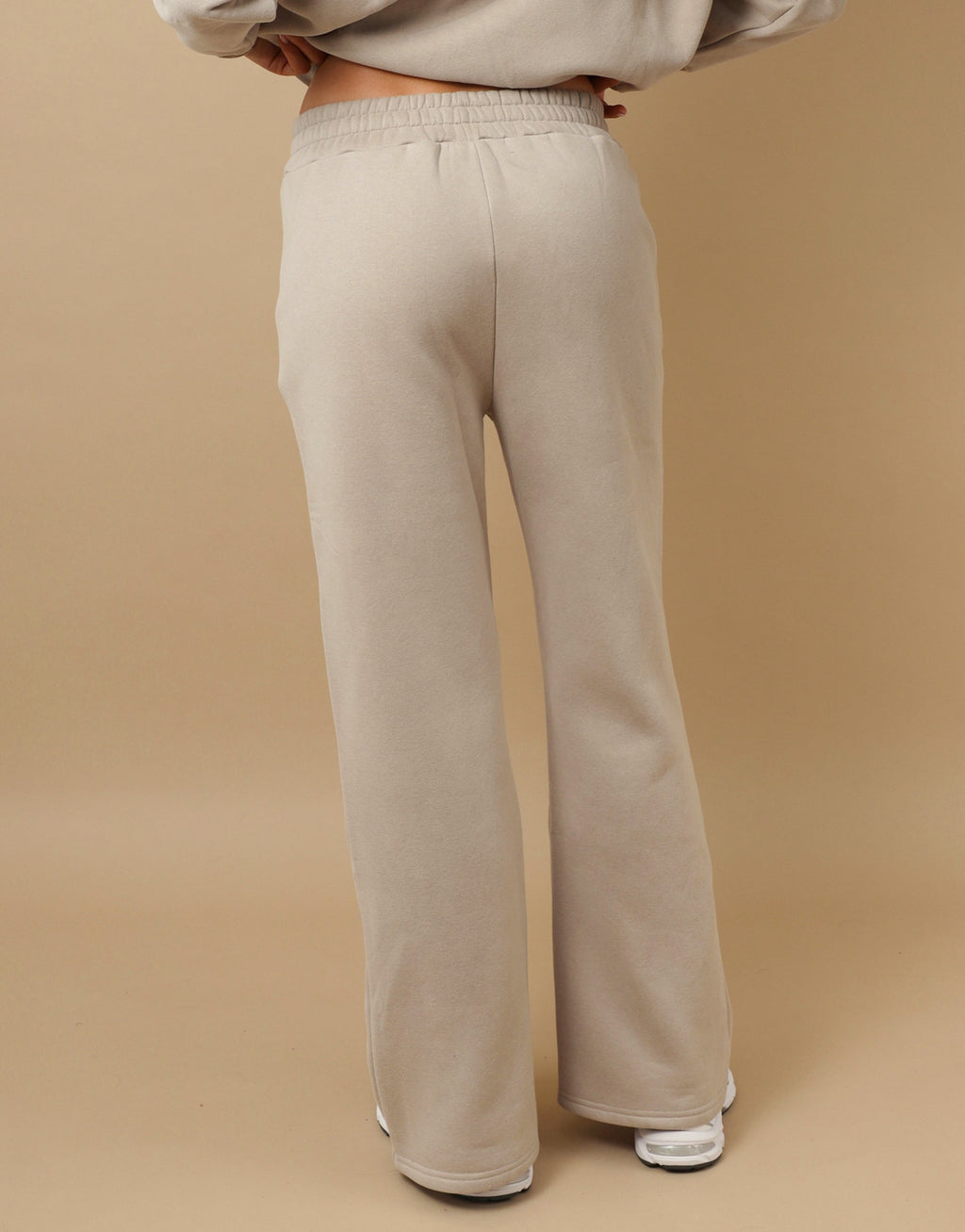 Maia Simmi Studios Essentials Joggers In Stone