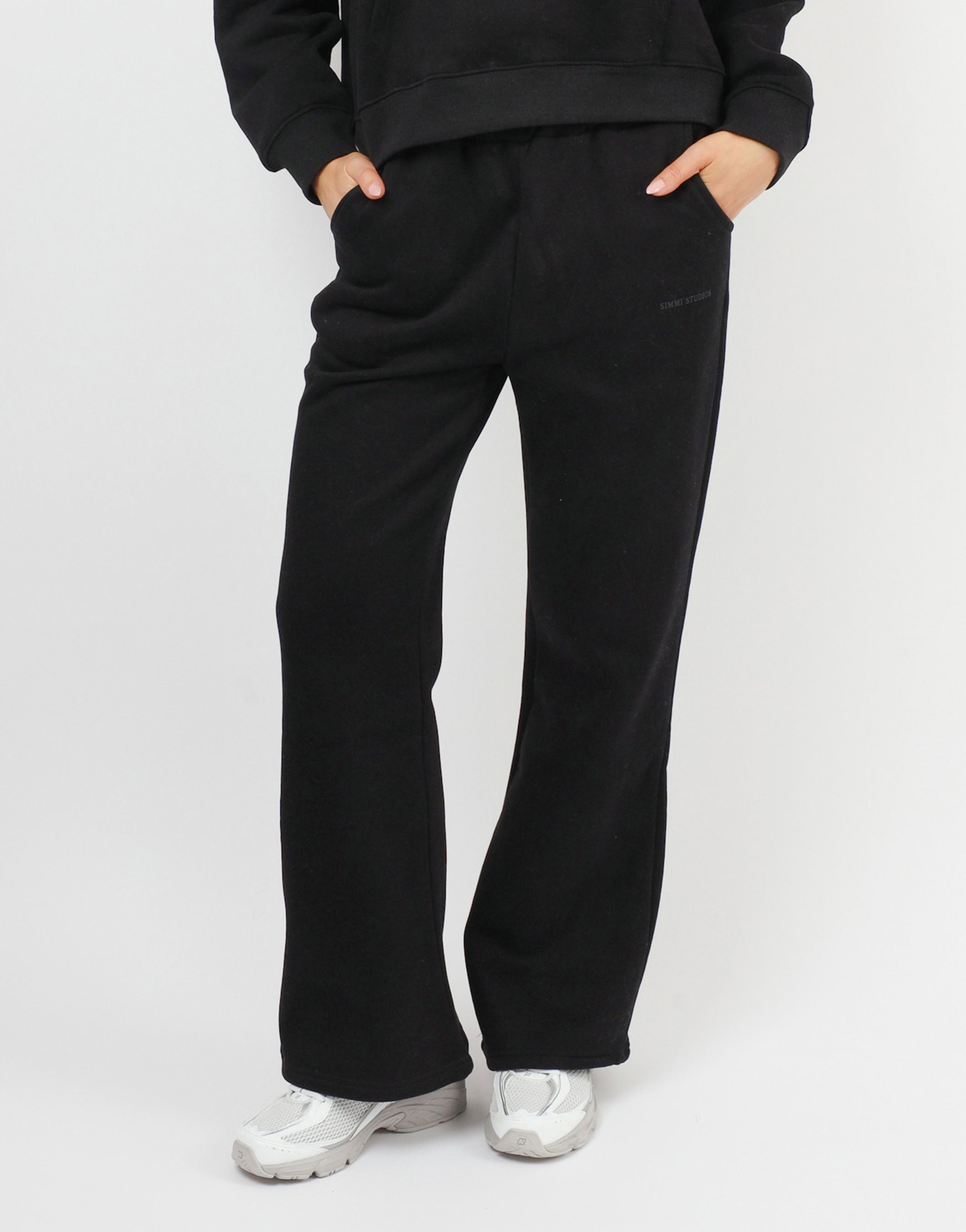 Colby Simmi Studios Essentials Flared Joggers in Black