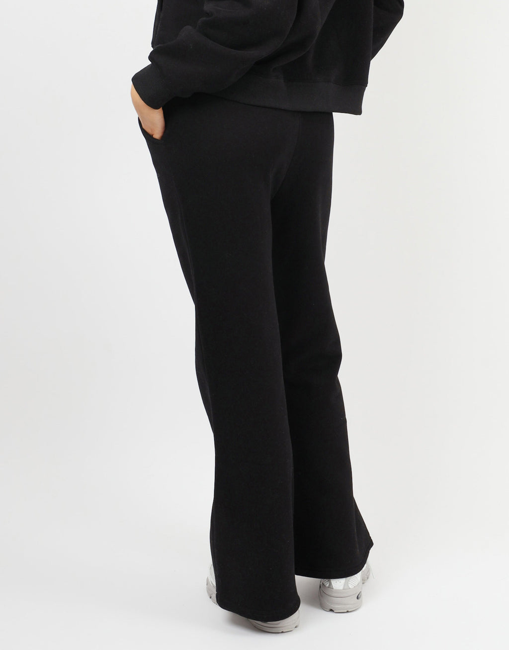 Colby Simmi Studios Essentials Flared Joggers in Black