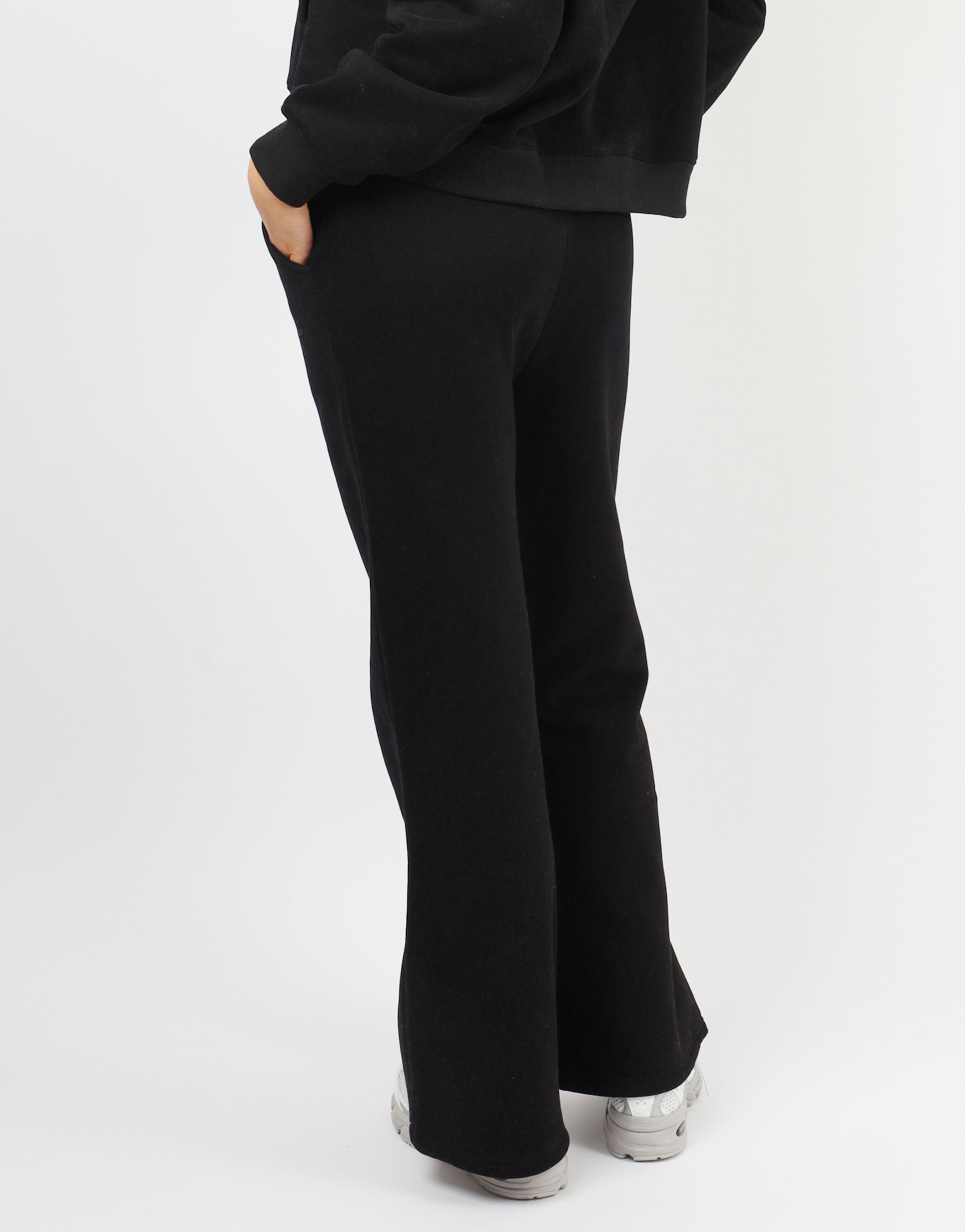 Colby Simmi Studios Essentials Flared Joggers in Black