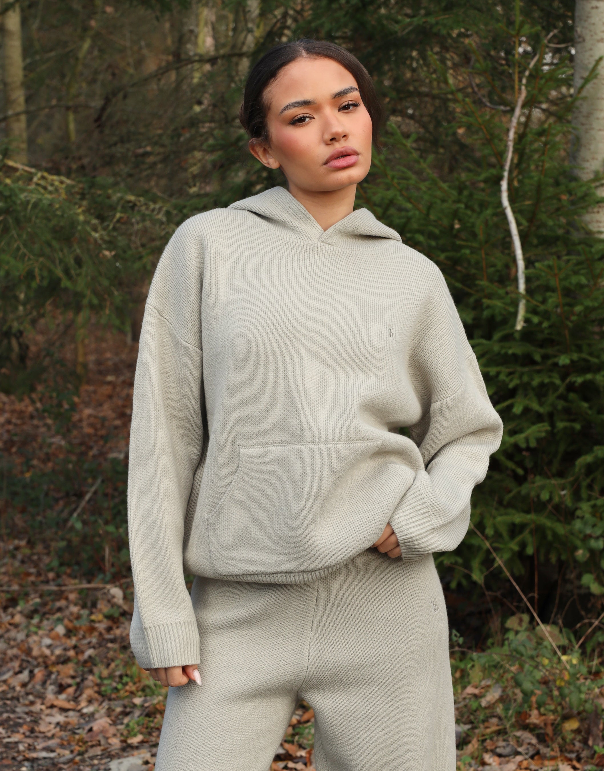 Elsie Simmi Studios Heavy Knit Hoodie In Light Grey