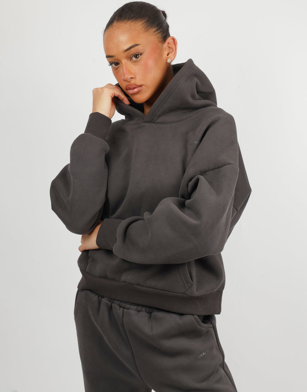 Maisy Simmi Studios Essentials Hoodie in Dark Grey