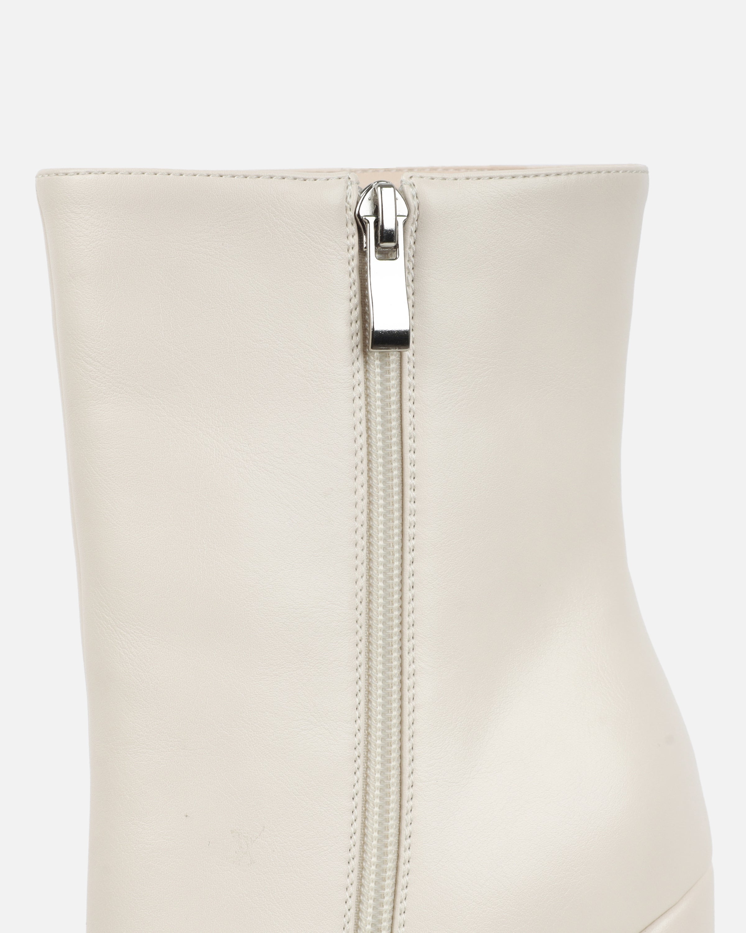 Mellia Stone Extreme Platform Boots
